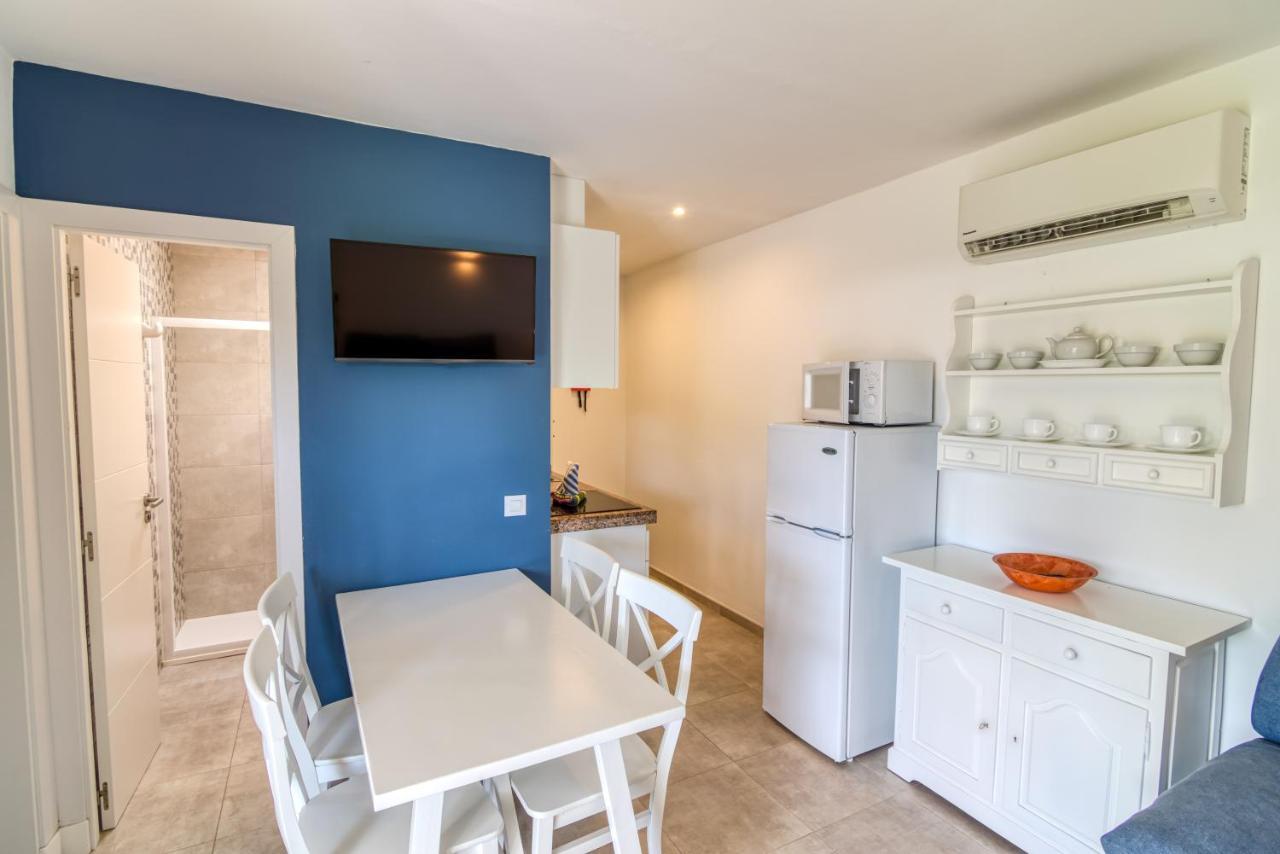 Apartamentos Las Golondrinas Cala en Bosch Zewnętrze zdjęcie