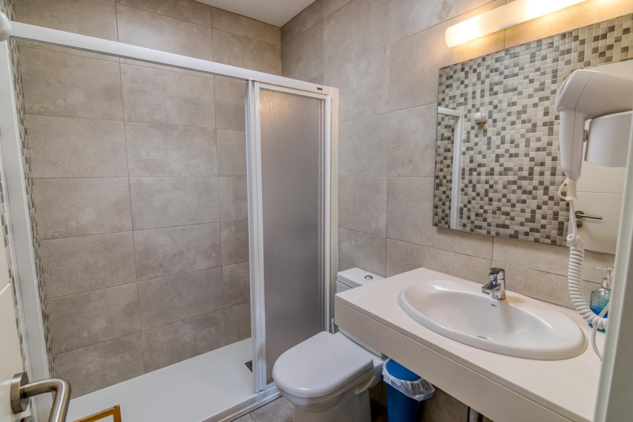 Apartamentos Las Golondrinas Cala en Bosch Zewnętrze zdjęcie